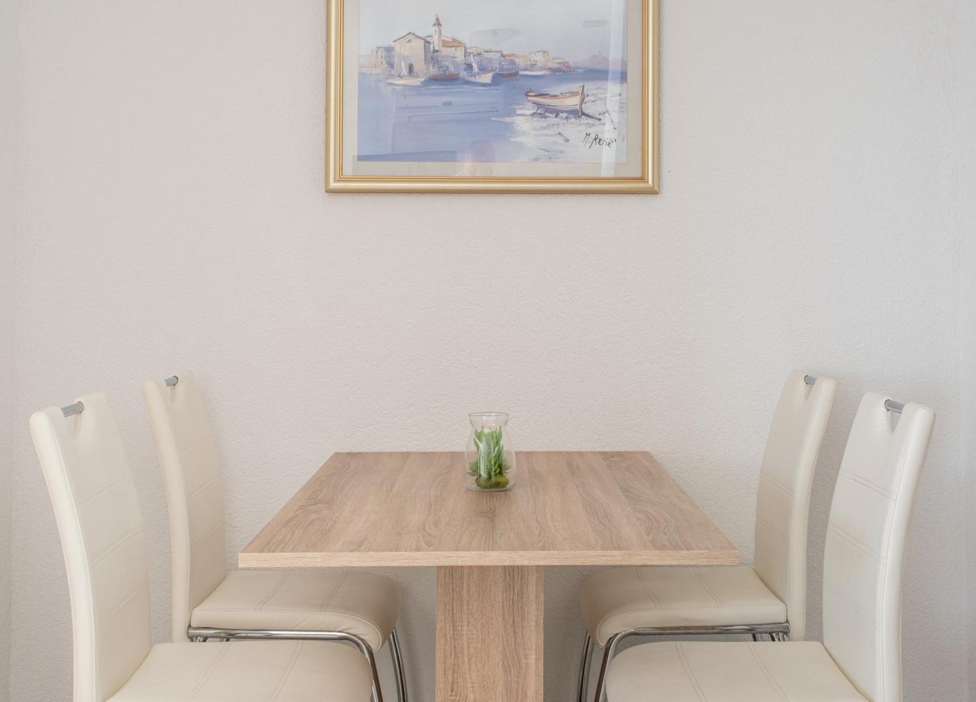 Apartments More トロギール 部屋 写真